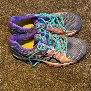 Women’s multicolored ASICS gel-kinsei